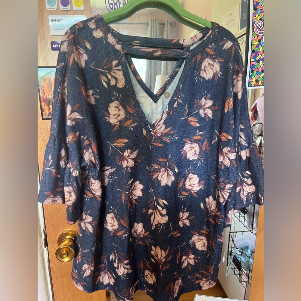 Floral top
